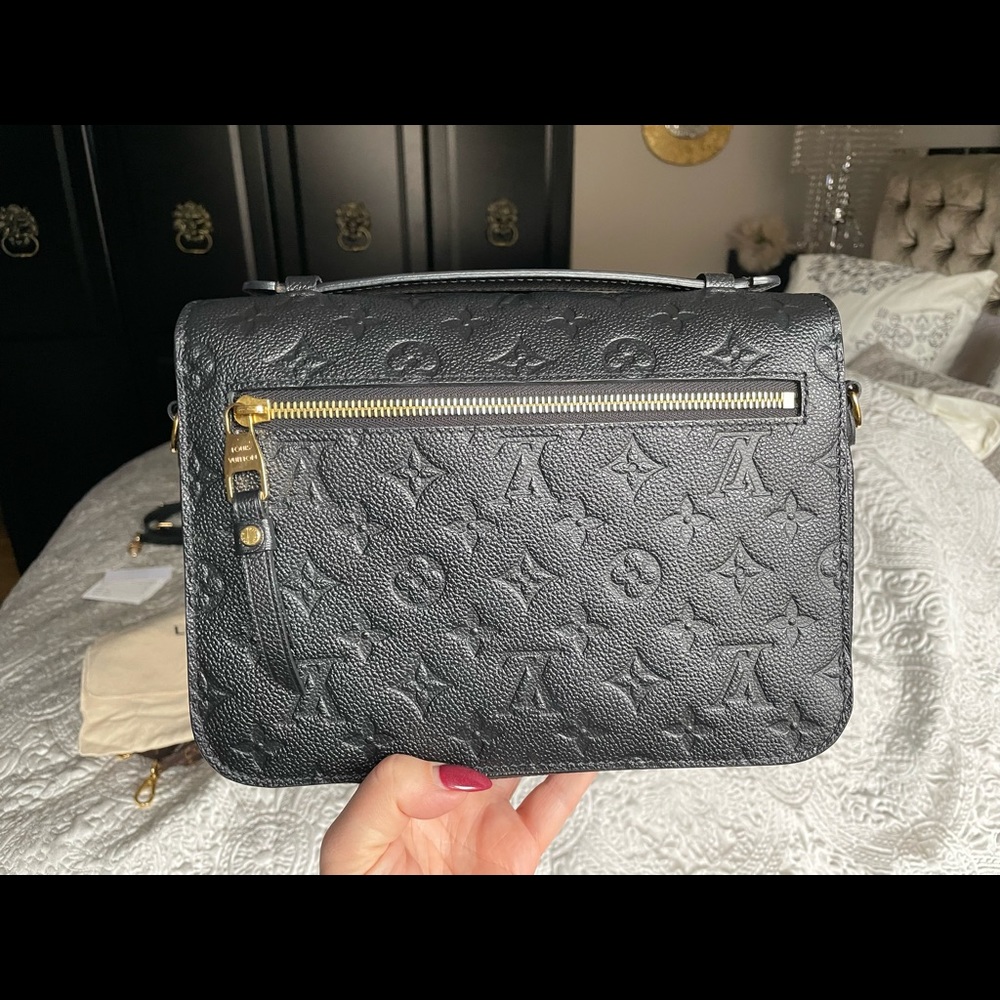 Pochette Metis black empreinte with dust bag, box. - Picture 4 of 13